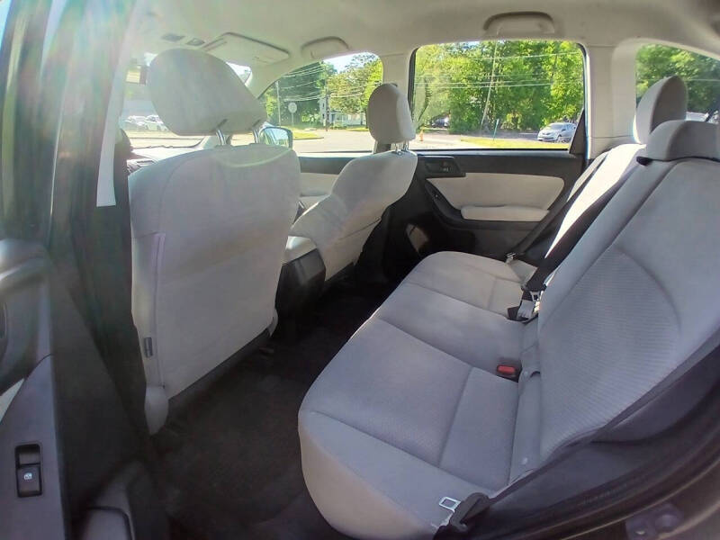 2015 Subaru Forester 2.5i