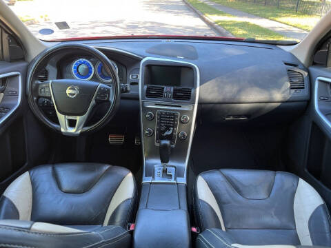 2011 Volvo XC60 T6 R-Design