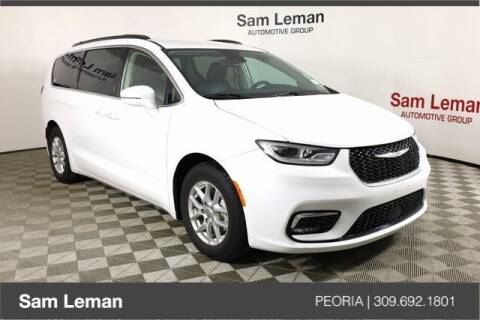 2022 Chrysler Pacifica for sale at Sam Leman Chrysler Jeep Dodge of Peoria in Peoria IL