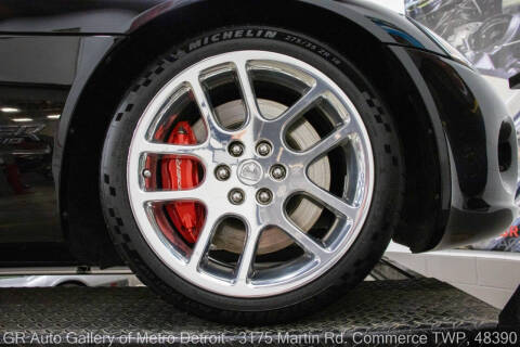 2004 Dodge Viper SRT-10