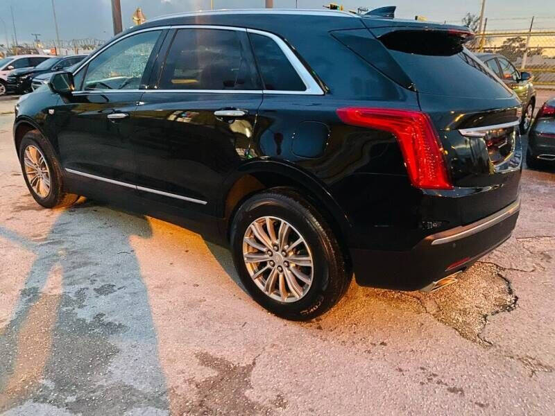 2017 Cadillac XT5 for sale at 33 Auto Sales Miami in Miami, FL