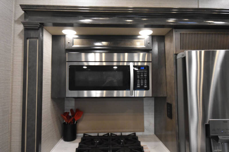 2022 Vanleigh RV Ambition Fifth Wheel