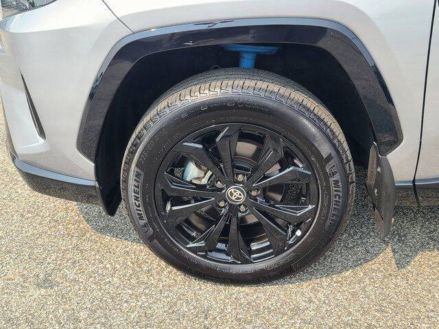 2023 Toyota RAV4 Hybrid SE