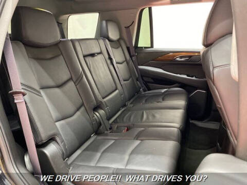 2016 Cadillac Escalade Luxury Collection