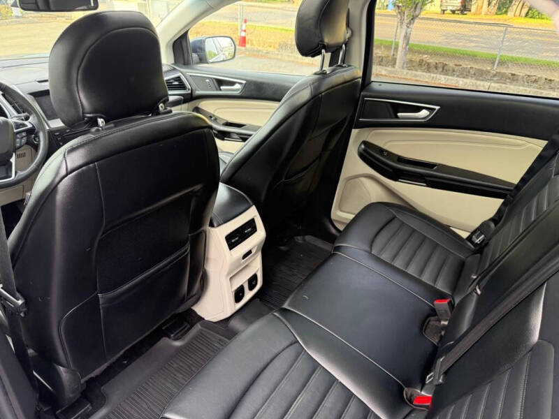 2017 Ford Edge Titanium