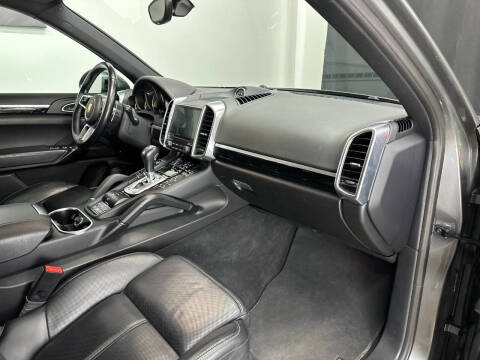 2018 Porsche Cayenne S E-Hybrid