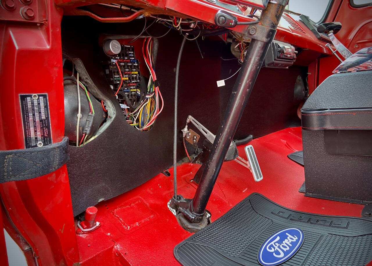 1961 Ford E-100 12