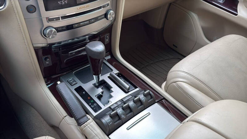 2013 Lexus LX 570