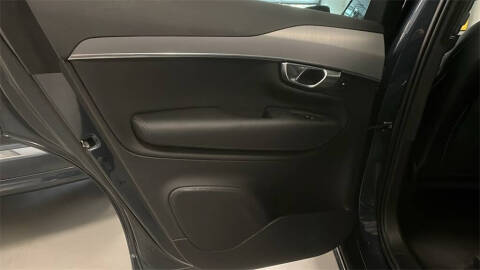 2025 Volvo XC90 B5 Core Bright Theme