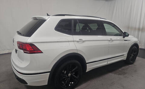 2024 Volkswagen Tiguan SE R-Line Black