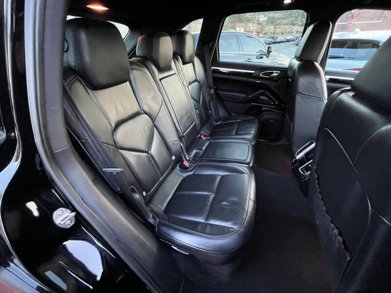 2012 Porsche Cayenne S