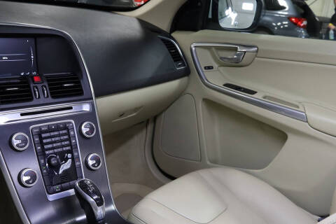 2016 Volvo XC60 T5 Premier