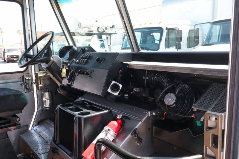 2020 Freightliner MT45 Chassis