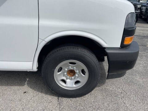 2025 Chevrolet Express 3500