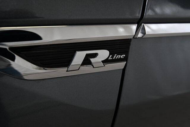 2021 Volkswagen Tiguan SE R-Line Black