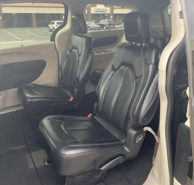 2022 Chrysler Pacifica Touring L