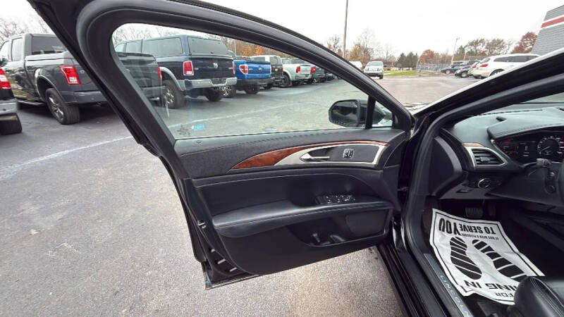 2017 Lincoln MKZ Select