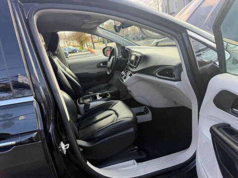 2018 Chrysler Pacifica Touring L