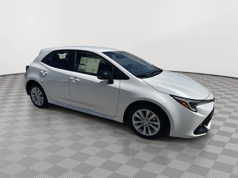 2026 Toyota Corolla Hatchback SE