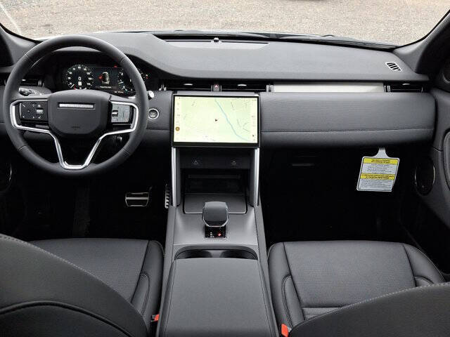 2025 Land Rover Discovery Sport P250 Dynamic SE