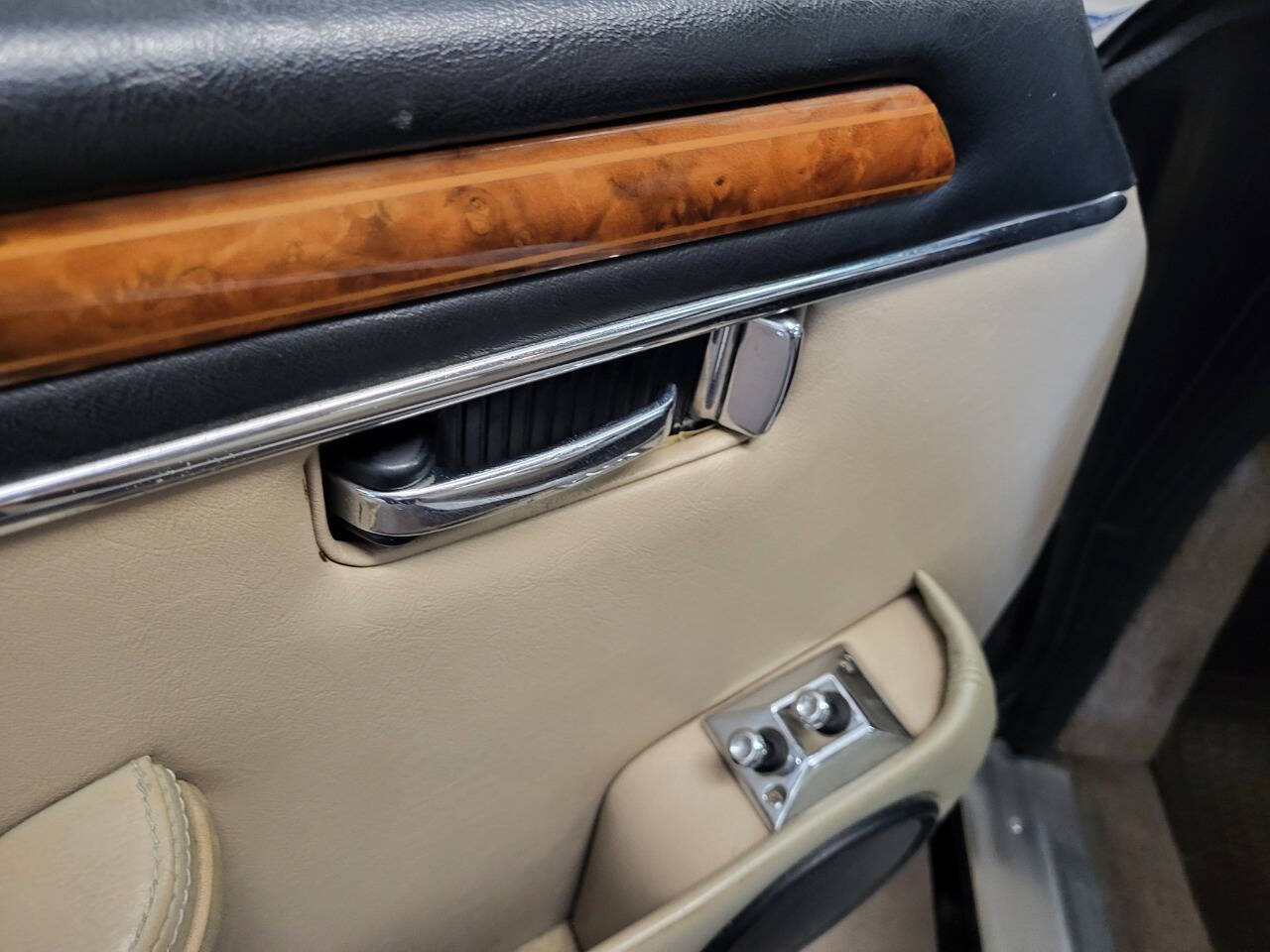 1983 Jaguar XJ-Series 111