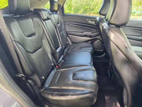 2021 Ford Edge Titanium