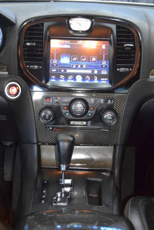 2013 Chrysler 300 SRT8