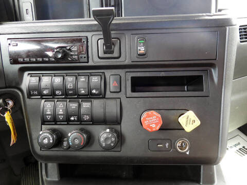 2020 International LT625