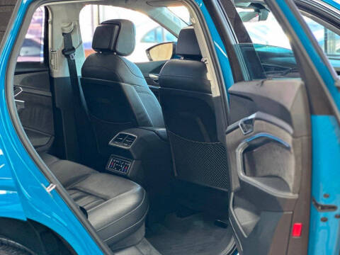 2019 Audi e-tron quattro Prestige