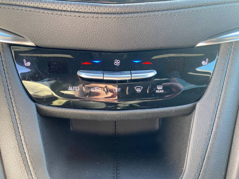 2024 Cadillac XT5 Luxury