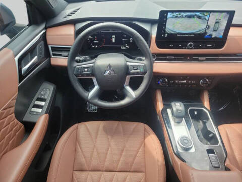 2025 Mitsubishi Outlander SEL