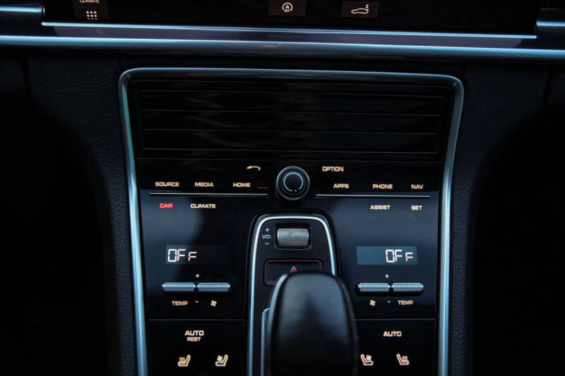 2018 Porsche Panamera