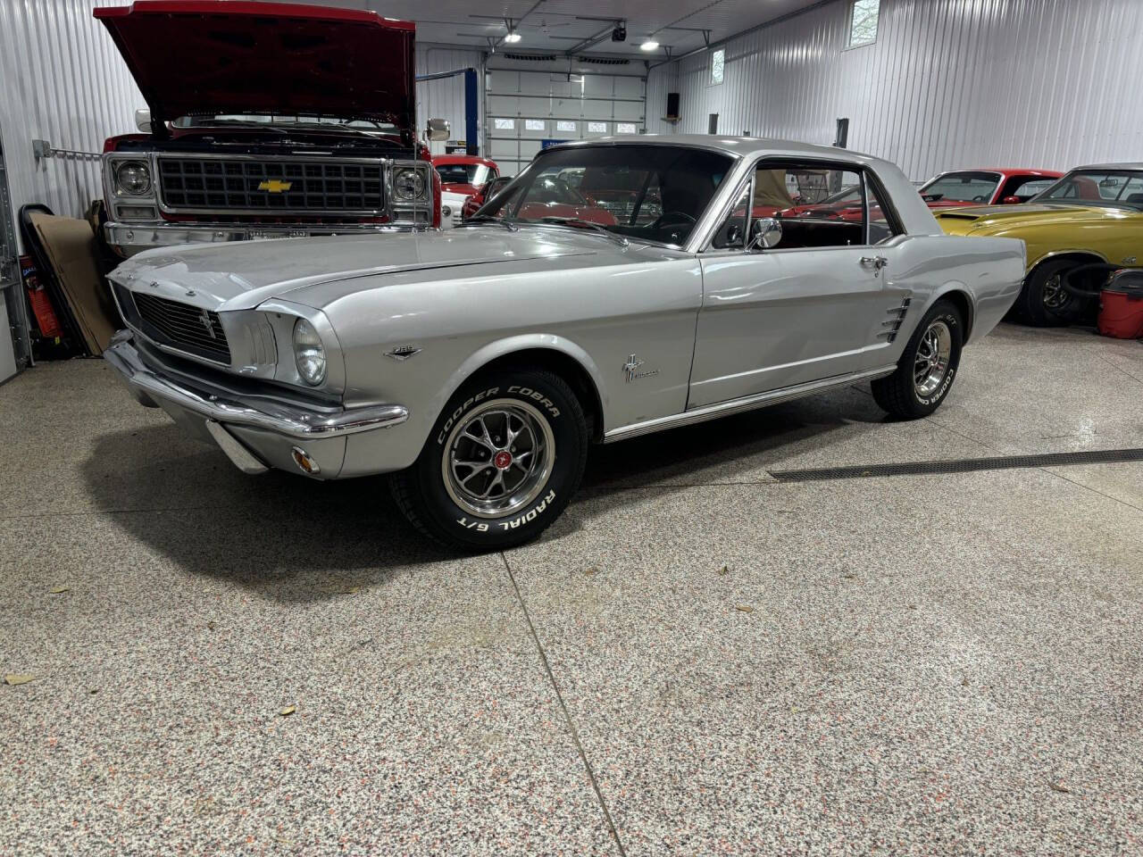 1966 Ford Mustang 1