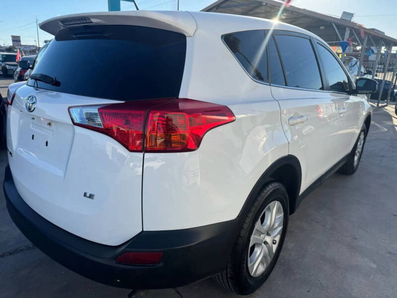 2015 Toyota RAV4 LE