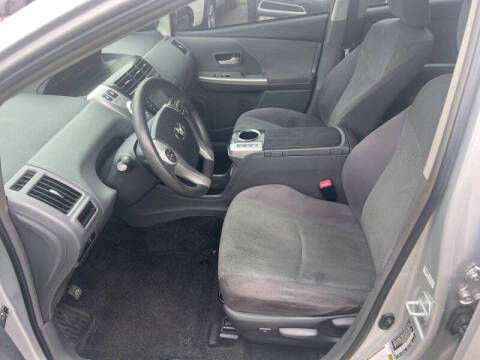 2012 Toyota Prius v Two