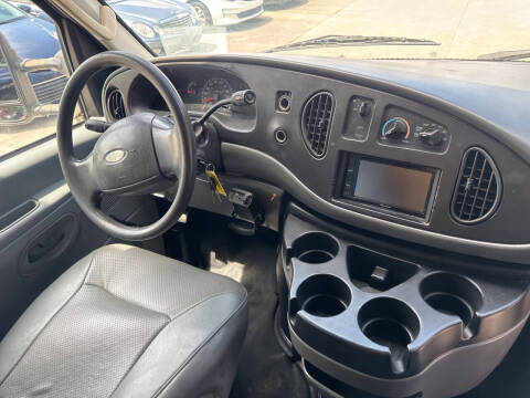 2003 Ford E-Series E-450 SD