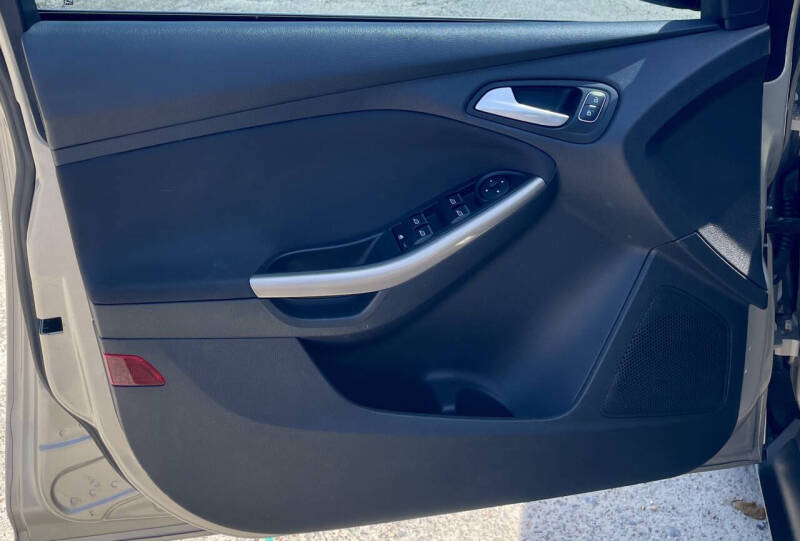 2017 Ford Focus Titanium