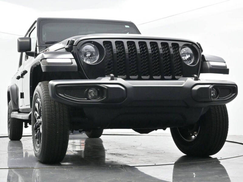2023 Jeep Gladiator Sport S