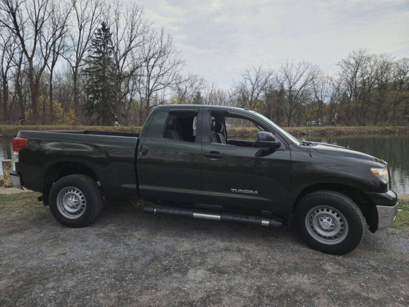 2011 Toyota Tundra Tundra Grade photo 13