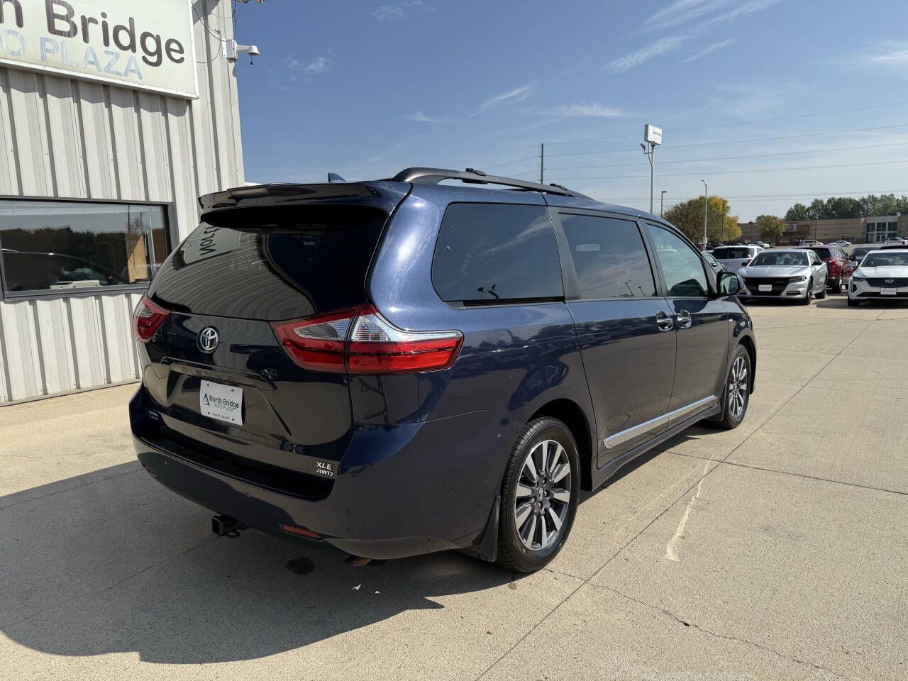 2018 Toyota Sienna XLE Premium photo 4