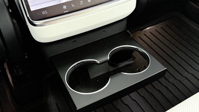 2023 Tesla Model X Standard Range