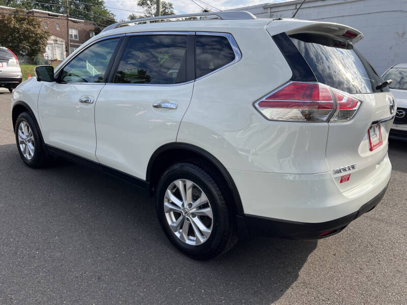 2016 Nissan Rogue SV