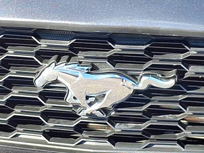 2017 Ford Mustang V6