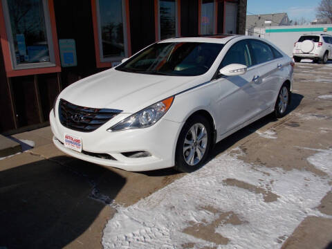 2013 Hyundai Sonata for sale at Autoland in Cedar Rapids IA