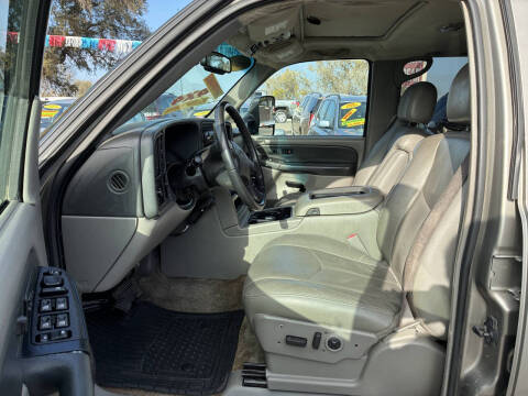 2003 GMC Yukon XL 1500 SLT