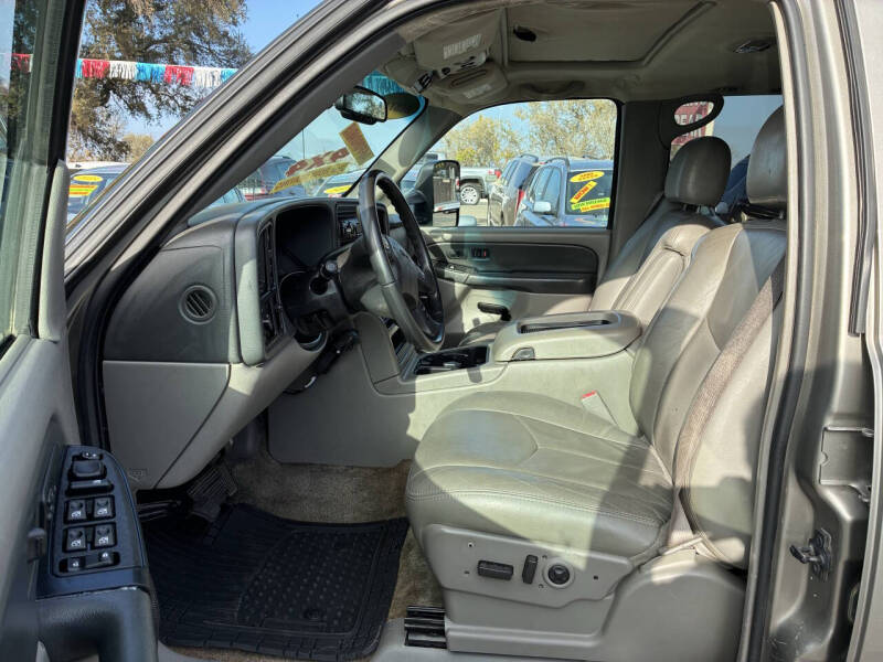 2003 GMC Yukon XL 1500 SLT