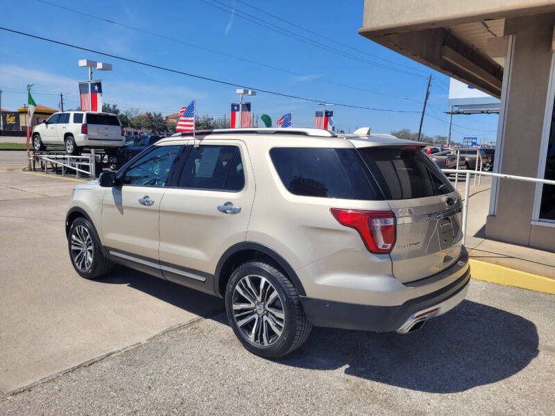 2017 Ford Explorer Platinum