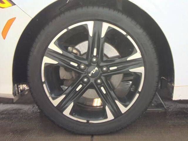 2023 Kia K5