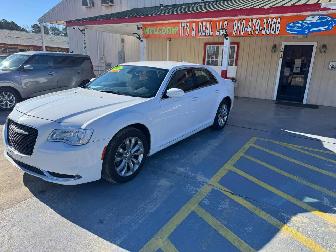 2017 Chrysler 300 for sale at Its A Deal LLC in Raeford, NC