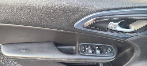 2016 Chrysler 200 S